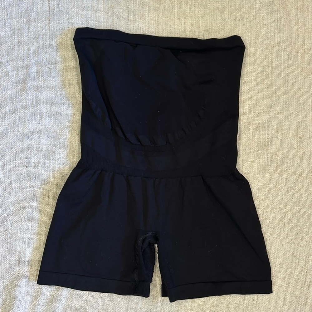 Blanqi maternity biker shorts extra large